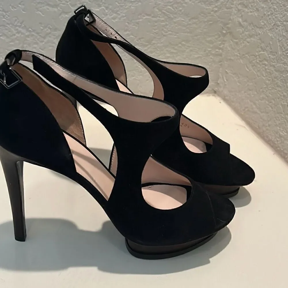 Giorgio Armani Women's 40.5 Black Suede Ankle Strap Cutout Pump Heels Evening